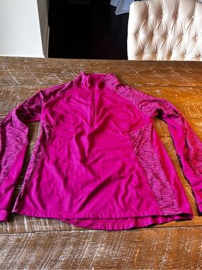 Danskin Now Women’s Fuchsia Quarter-Zip Active Pullover size medium thumbholes